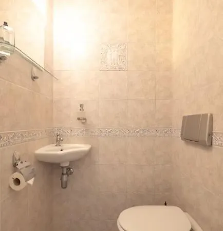 Hosted By Wendy With Garden La Haye