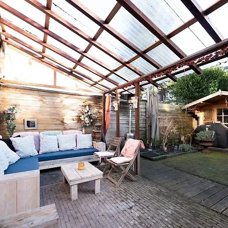 Apartment Hosted By Wendy With Garden